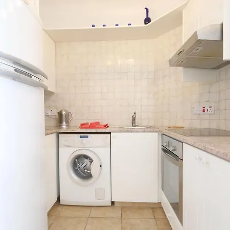 Limnaria Gardens B * Paphos