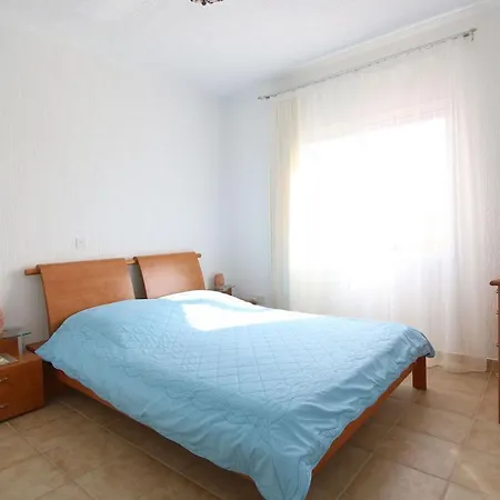 Limnaria Gardens B Apartament